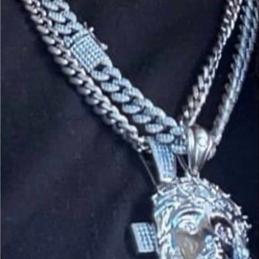 22” 9mm .925 Stamped 3.6 oz Cuban Link Moissanite Chain
